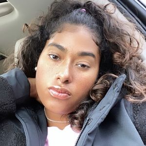 Meet your Posher, Zoe